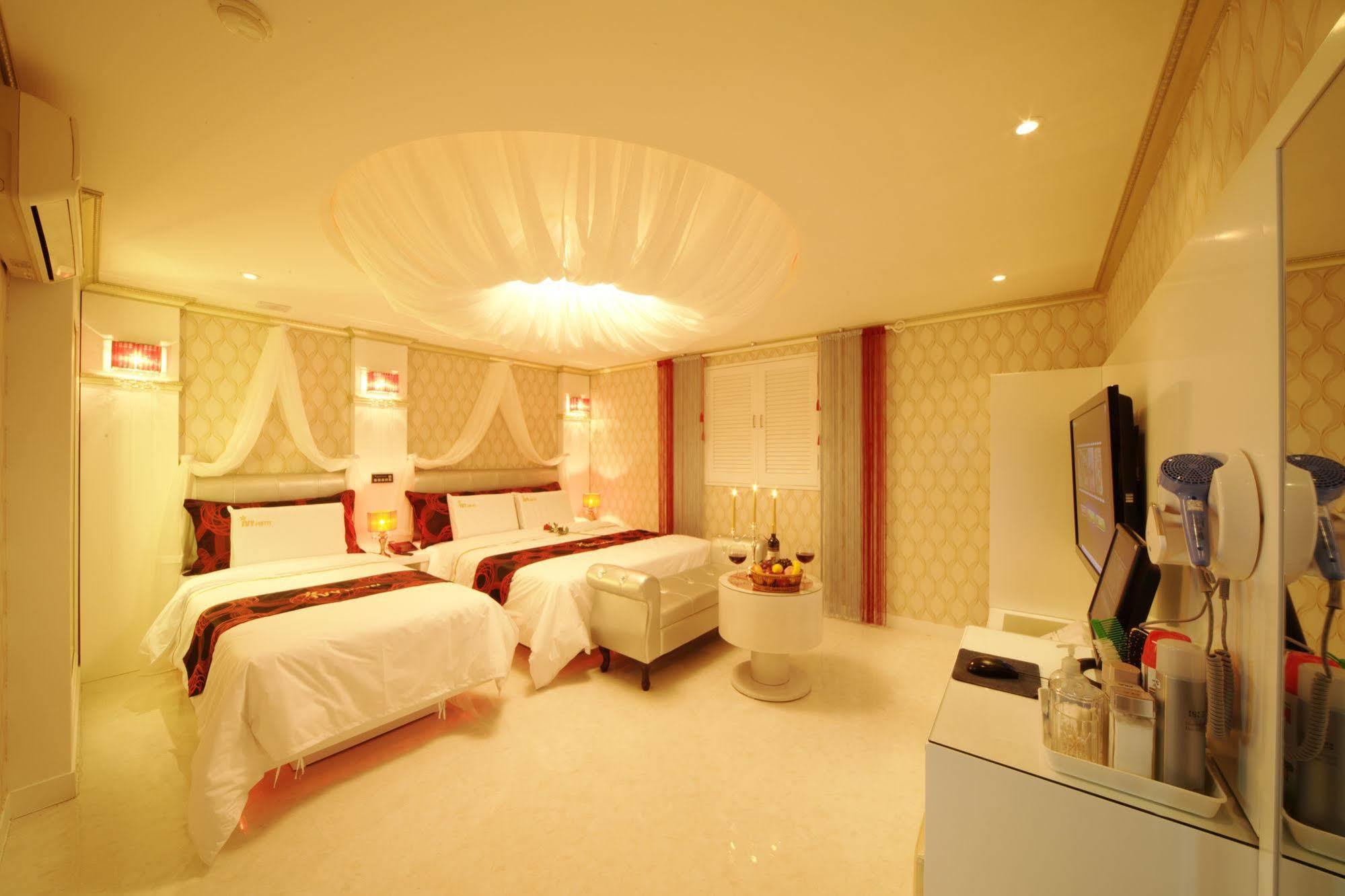 Ivy Hotel Ansan Exterior photo